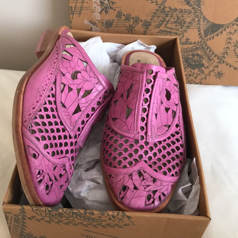 Free People Fuchsia pink mules 37 - Picture 1 of 2